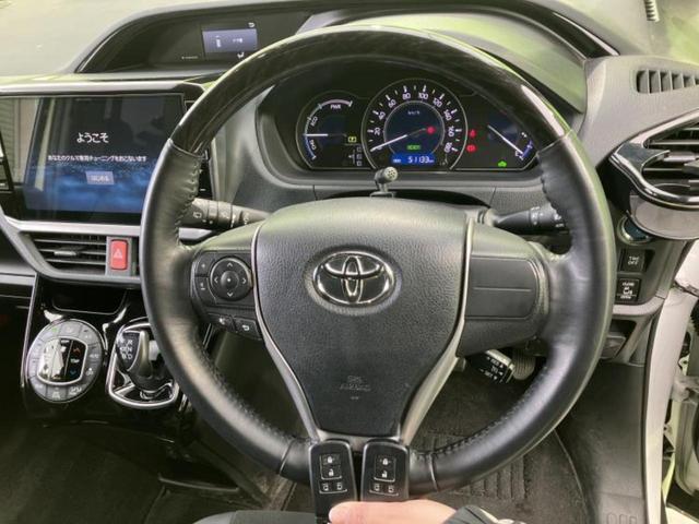 ノア ハイブリッドＳｉダブルバイビー３　保証書／社外　１１インチ　ＳＤナビ／フリップダウンモニター　社外　１２．８インチ／トヨタセーフティセンス／両側電動スライドドア／シートヒーター／車線逸脱防止支援システム／シート　ハーフレザー　ドラレコ（16枚目）