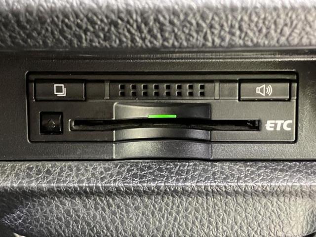 ノア ハイブリッドＳｉダブルバイビー３　保証書／社外　１１インチ　ＳＤナビ／フリップダウンモニター　社外　１２．８インチ／トヨタセーフティセンス／両側電動スライドドア／シートヒーター／車線逸脱防止支援システム／シート　ハーフレザー　ドラレコ（27枚目）