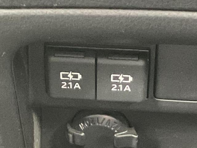 ノア ハイブリッドＳｉダブルバイビー３　保証書／社外　１１インチ　ＳＤナビ／フリップダウンモニター　社外　１２．８インチ／トヨタセーフティセンス／両側電動スライドドア／シートヒーター／車線逸脱防止支援システム／シート　ハーフレザー　ドラレコ（42枚目）