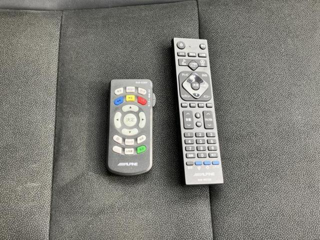 ノア ハイブリッドＳｉダブルバイビー３　保証書／社外　１１インチ　ＳＤナビ／フリップダウンモニター　社外　１２．８インチ／トヨタセーフティセンス／両側電動スライドドア／シートヒーター／車線逸脱防止支援システム／シート　ハーフレザー　ドラレコ（43枚目）