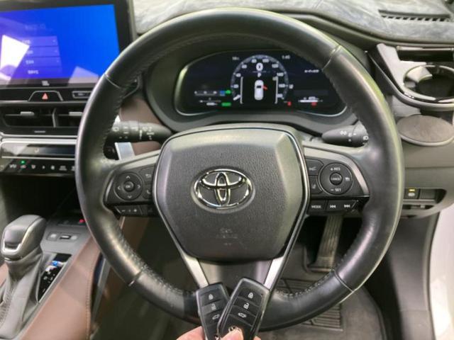 ハリアーハイブリッド Ｚレザーパッケージ　新品タイヤ／保証書／純正　ＳＤナビ／デジタルインナーミラー／衝突安全装置／シートヒーター　前席／パノラミックビューモニター／車線逸脱防止支援システム／シート　合皮／電動バックドア　衝突被害軽減システム（15枚目）