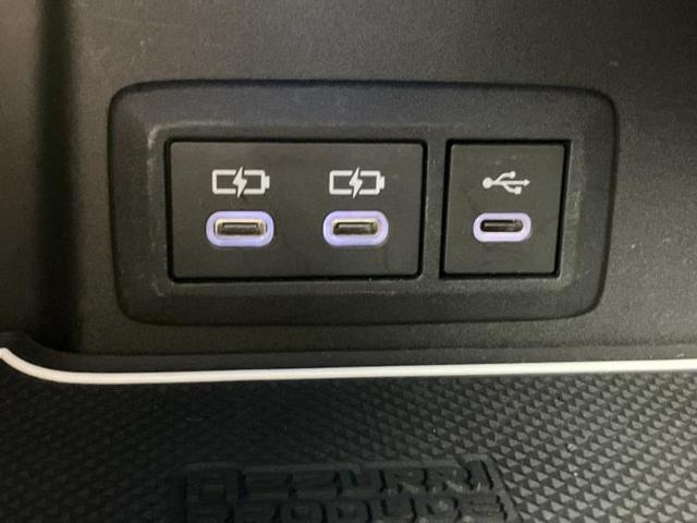 ハリアーハイブリッド Ｚレザーパッケージ　新品タイヤ／保証書／純正　ＳＤナビ／デジタルインナーミラー／衝突安全装置／シートヒーター　前席／パノラミックビューモニター／車線逸脱防止支援システム／シート　合皮／電動バックドア　衝突被害軽減システム（40枚目）