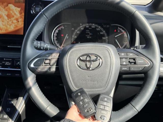 ノア Ｓ－Ｚ　保証書／ディスプレイオーディオ＋ナビ１０インチ／フリップダウンモニター　純正　１４インチ／トヨタセーフティセンス／両側電動スライドドア／シートヒーター　前席／車線逸脱防止支援システム　バックカメラ（14枚目）