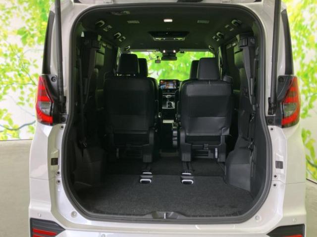 ノア Ｓ－Ｚ　保証書／ディスプレイオーディオ＋ナビ１０インチ／フリップダウンモニター　純正　１４インチ／トヨタセーフティセンス／両側電動スライドドア／シートヒーター　前席／車線逸脱防止支援システム　バックカメラ（21枚目）