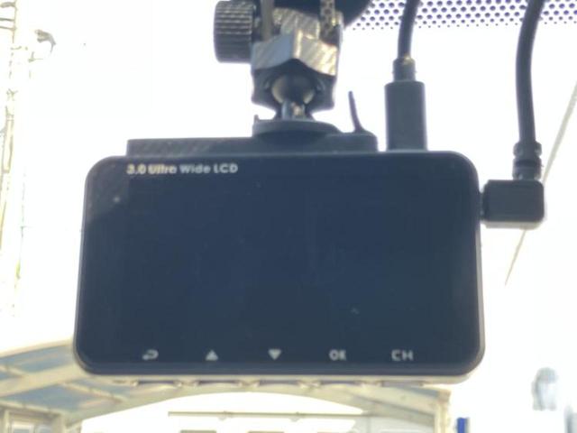 ノア Ｓ－Ｚ　保証書／ディスプレイオーディオ＋ナビ１０インチ／フリップダウンモニター　純正　１４インチ／トヨタセーフティセンス／両側電動スライドドア／シートヒーター　前席／車線逸脱防止支援システム　バックカメラ（29枚目）