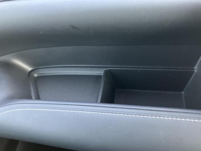 ノア Ｓ－Ｚ　保証書／ディスプレイオーディオ＋ナビ１０インチ／フリップダウンモニター　純正　１４インチ／トヨタセーフティセンス／両側電動スライドドア／シートヒーター　前席／車線逸脱防止支援システム　バックカメラ（35枚目）