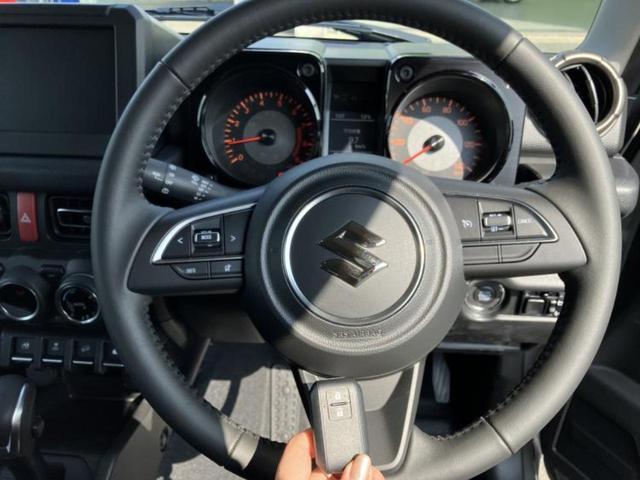ジムニー ４ＷＤ　ＸＣ　保証書／衝突安全装置／シートヒーター　前席／車線逸脱防止支援システム／ヘッドランプ　ＬＥＤ／ＡＢＳ／横滑り防止装置／禁煙車／エアバッグ　運転席／エアバッグ　助手席／エアバッグ　サイド　ワンオーナー（10枚目）