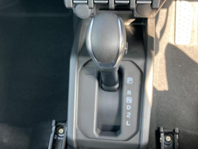 ジムニー ４ＷＤ　ＸＣ　保証書／衝突安全装置／シートヒーター　前席／車線逸脱防止支援システム／ヘッドランプ　ＬＥＤ／ＡＢＳ／横滑り防止装置／禁煙車／エアバッグ　運転席／エアバッグ　助手席／エアバッグ　サイド　ワンオーナー（13枚目）