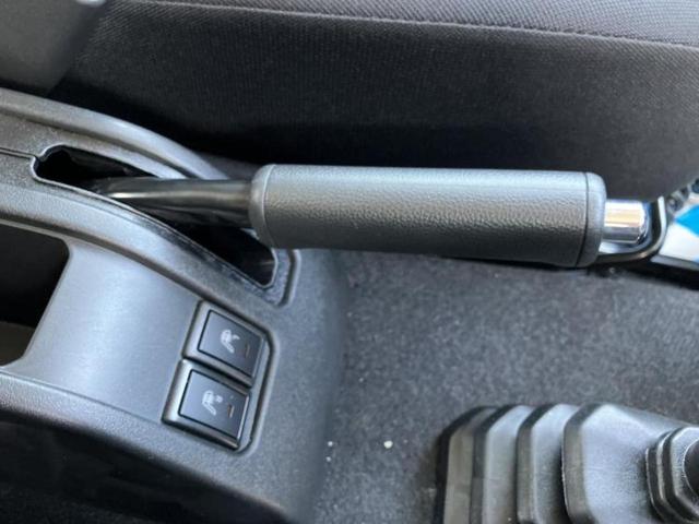 ジムニー ４ＷＤ　ＸＣ　保証書／衝突安全装置／シートヒーター　前席／車線逸脱防止支援システム／ヘッドランプ　ＬＥＤ／ＡＢＳ／横滑り防止装置／禁煙車／エアバッグ　運転席／エアバッグ　助手席／エアバッグ　サイド　ワンオーナー（31枚目）