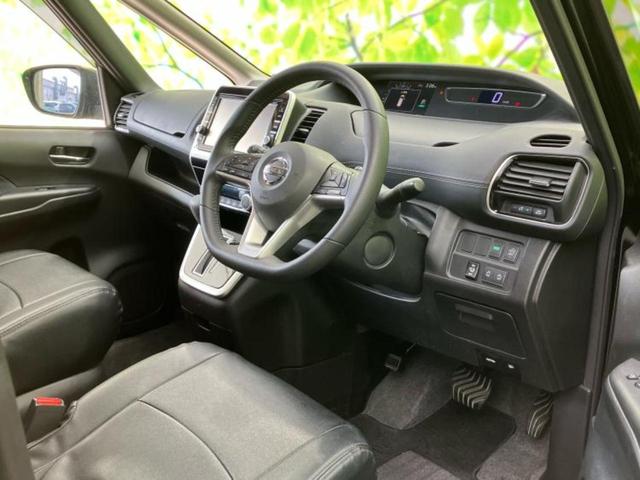 セレナ ハイウェイスターＶセレクション　新品タイヤ／保証書／純正　９インチ　ＳＤナビ／後席モニター　純正　９インチ／衝突安全装置／両側電動スライドドア／アラウンドビューモニター／車線逸脱防止支援システム／ドライブレコーダー　社外　ＤＶＤ再生（5枚目）