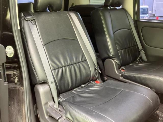 セレナ ハイウェイスターＶセレクション　新品タイヤ／保証書／純正　９インチ　ＳＤナビ／後席モニター　純正　９インチ／衝突安全装置／両側電動スライドドア／アラウンドビューモニター／車線逸脱防止支援システム／ドライブレコーダー　社外　ＤＶＤ再生（6枚目）