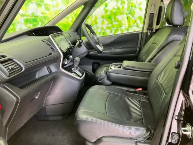 セレナ ハイウェイスターＶセレクション　新品タイヤ／保証書／純正　９インチ　ＳＤナビ／後席モニター　純正　９インチ／衝突安全装置／両側電動スライドドア／アラウンドビューモニター／車線逸脱防止支援システム／ドライブレコーダー　社外　ＤＶＤ再生（7枚目）