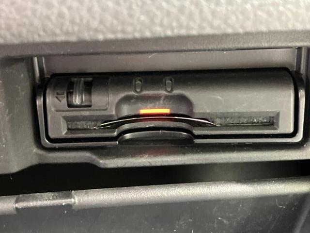 セレナ ハイウェイスターＶセレクションプラスセーフティ２ＨＶ　保証書／純正　８インチ　ＳＤナビ／フリップダウンモニター／エマージェンシーブレーキ／両側電動スライドドア／アラウンドビューモニター／車線逸脱防止支援システム／ドライブレコーダー　前後　全周囲カメラ（26枚目）