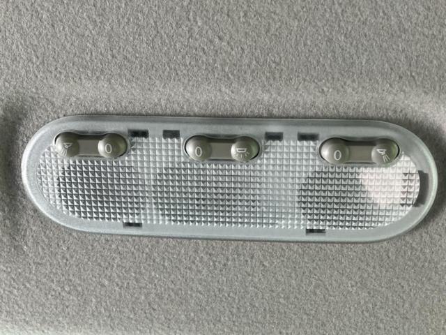 セレナ ハイウェイスターＶセレクションプラスセーフティ２ＨＶ　保証書／純正　８インチ　ＳＤナビ／フリップダウンモニター／エマージェンシーブレーキ／両側電動スライドドア／アラウンドビューモニター／車線逸脱防止支援システム／ドライブレコーダー　前後　全周囲カメラ（41枚目）