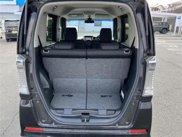 Ｎ－ＢＯＸカスタム ＳＳブラックスタイルパッケージ　新品タイヤ／純正　ＳＤナビ／両側電動スライドドア／シートヒーター　前席／ヘッドランプ　ＨＩＤ／Ｂｌｕｅｔｏｏｔｈ接続／ＥＴＣ／ＥＢＤ付ＡＢＳ／横滑り防止装置／アイドリングストップ／バックモニター（8枚目）