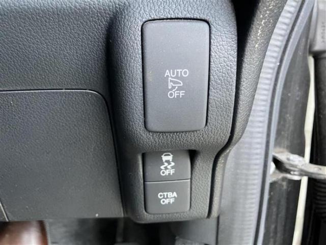 Ｎ－ＢＯＸカスタム ＳＳブラックスタイルパッケージ　新品タイヤ／純正　ＳＤナビ／両側電動スライドドア／シートヒーター　前席／ヘッドランプ　ＨＩＤ／Ｂｌｕｅｔｏｏｔｈ接続／ＥＴＣ／ＥＢＤ付ＡＢＳ／横滑り防止装置／アイドリングストップ／バックモニター（14枚目）