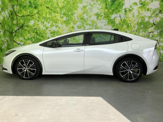 プリウス Ｚ　ガラスルーフ／保証書／ディスプレイオーディオ／デジタルインナーミラー／トヨタセーフティセンス／エアーシート　前席／全方位モニター／車線逸脱防止支援システム／シート　合皮　衝突被害軽減システム　ドラレコ（2枚目）