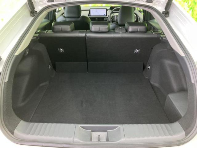 プリウス Ｚ　ガラスルーフ／保証書／ディスプレイオーディオ／デジタルインナーミラー／トヨタセーフティセンス／エアーシート　前席／全方位モニター／車線逸脱防止支援システム／シート　合皮　衝突被害軽減システム　ドラレコ（19枚目）