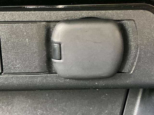 プリウス Ｚ　ガラスルーフ／保証書／ディスプレイオーディオ／デジタルインナーミラー／トヨタセーフティセンス／エアーシート　前席／全方位モニター／車線逸脱防止支援システム／シート　合皮　衝突被害軽減システム　ドラレコ（44枚目）