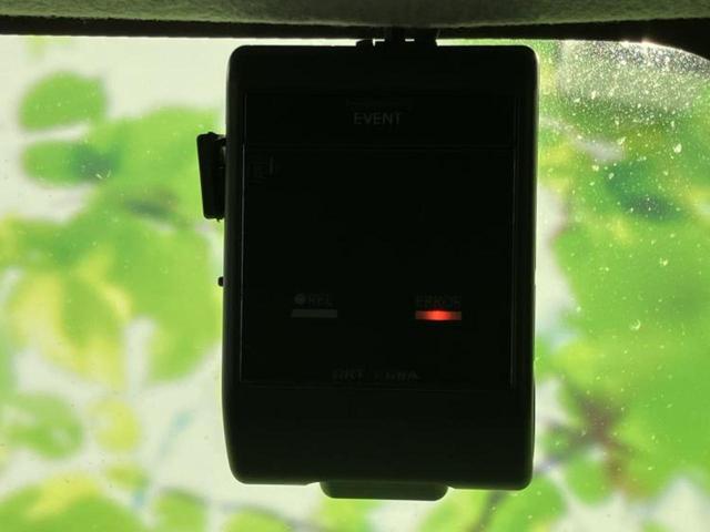 タンク カスタムＧ－Ｔ　純正エアロ／純正　９インチ　ＳＤナビ／衝突安全装置／両側電動スライドドア／シートヒーター　前席／パノラミックビューモニター／車線逸脱防止支援システム／ドライブレコーダー　純正／ヘッドランプ　ＬＥＤ（29枚目）