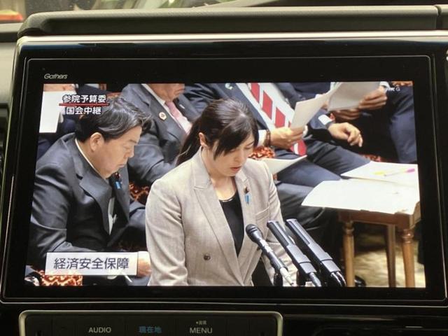 ステップワゴンスパーダ スパーダクールスピリット・ＨＳブラックスタイル　新品タイヤ／保証書／純正　１０インチ　ＳＤナビ／フリップダウンモニター　純正　１１．６インチ／ホンダセンシング／両側電動スライドドア／シートヒーター　前席／車線逸脱防止支援システム　バックカメラ（13枚目）