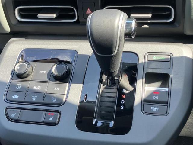 フリード クロスター　保証書／純正　８インチ　ナビ／ホンダセンシング／両側電動スライドドア／シートヒーター　前席／車線逸脱防止支援システム／シート　ハーフレザー／登録済未使用車／ヘッドランプ　ＬＥＤ　衝突被害軽減システム（17枚目）