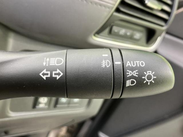 セレナ eパワーハイウェイスターV 保証書/純正 9インチ SDナビ/フリップダウンモニター/インテリジェントルームミラー/エマージェンシーブレーキ/両側電動スライドドア/アラウンドビューモニター/車線逸脱防止支援システム 全周囲カメラ(15枚目)