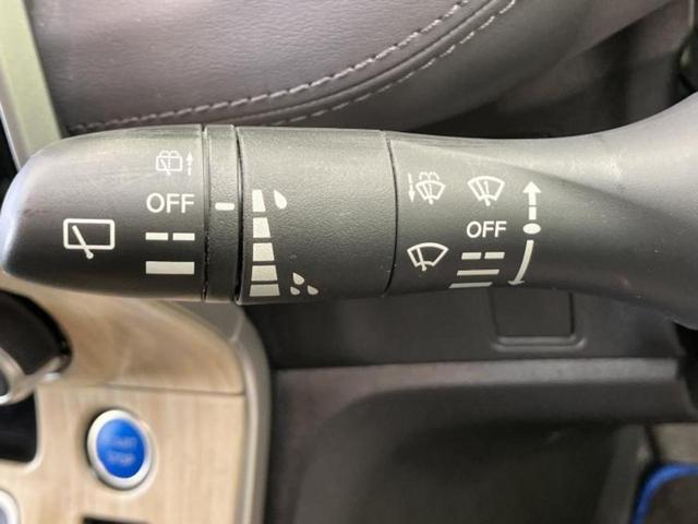 セレナ eパワーハイウェイスターV 保証書/純正 9インチ SDナビ/フリップダウンモニター/インテリジェントルームミラー/エマージェンシーブレーキ/両側電動スライドドア/アラウンドビューモニター/車線逸脱防止支援システム 全周囲カメラ(16枚目)