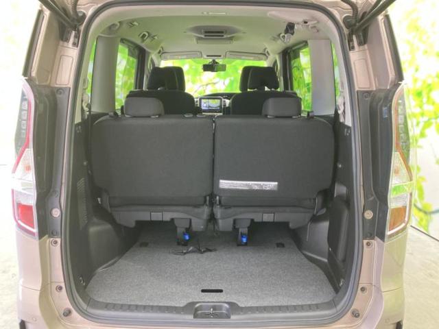 セレナ eパワーハイウェイスターV 保証書/純正 9インチ SDナビ/フリップダウンモニター/インテリジェントルームミラー/エマージェンシーブレーキ/両側電動スライドドア/アラウンドビューモニター/車線逸脱防止支援システム 全周囲カメラ(18枚目)