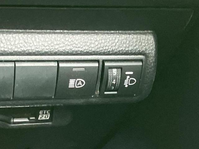 カローラツーリング ハイブリッドＧ　保証書／純正　１０インチ　ＳＤナビ／衝突安全装置／車線逸脱防止支援システム／ヘッドランプ　ＬＥＤ／Ｂｌｕｅｔｏｏｔｈ接続／ＥＴＣ／ＥＢＤ付ＡＢＳ／横滑り防止装置／アイドリングストップ　バックカメラ（24枚目）