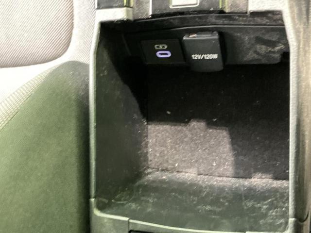 カローラツーリング ハイブリッドＧ　保証書／純正　１０インチ　ＳＤナビ／衝突安全装置／車線逸脱防止支援システム／ヘッドランプ　ＬＥＤ／Ｂｌｕｅｔｏｏｔｈ接続／ＥＴＣ／ＥＢＤ付ＡＢＳ／横滑り防止装置／アイドリングストップ　バックカメラ（31枚目）