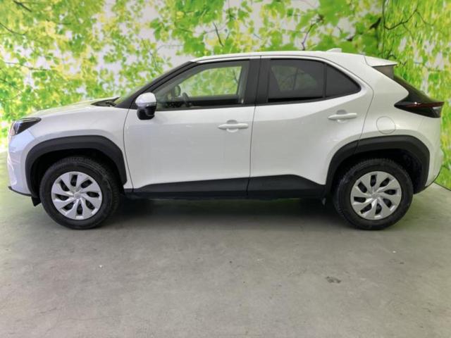 ヤリスクロス ハイブリッドＸ　保証書／衝突安全装置／車線逸脱防止支援システム／ヘッドランプ　ＬＥＤ／Ｂｌｕｅｔｏｏｔｈ接続／ＥＴＣ／ＥＢＤ付ＡＢＳ／横滑り防止装置／アイドリングストップ／クルーズコントロール／バックモニター（2枚目）