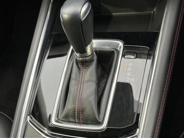 ＣＸ－５ ４ＷＤ　ＸＤブラックトーンエディション　新品タイヤ／保証書／純正　８．８インチ　メモリーナビ／アイアクティブセンス（マツダ）／シートヒーター　前席／３６０°ビューモニター／車線逸脱防止支援システム／シート　ハーフレザー／電動バックドア（17枚目）