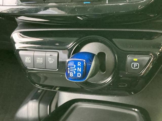 プリウス Aツーリングセレクション 純正 9インチ SDナビ/衝突安全装置/シートヒーター 前席/車線逸脱防止支援システム/シート 合皮/ヘッドランプ LED/Bluetooth接続/ETC/EBD付ABS/横滑り防止装置 バックカメラ(17枚目)