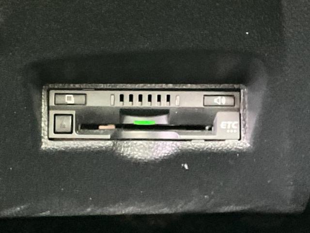 プリウス Aツーリングセレクション 純正 9インチ SDナビ/衝突安全装置/シートヒーター 前席/車線逸脱防止支援システム/シート 合皮/ヘッドランプ LED/Bluetooth接続/ETC/EBD付ABS/横滑り防止装置 バックカメラ(18枚目)