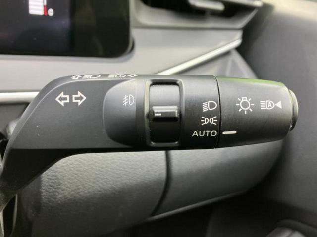 ノート X 新品タイヤ/保証書/純正 SDナビ/インテリジェントルームミラー/エマージェンシーブレーキ/アラウンドビューモニター/車線逸脱防止支援システム/ドライブレコーダー 前後/ヘッドランプ LED ドラレコ(17枚目)