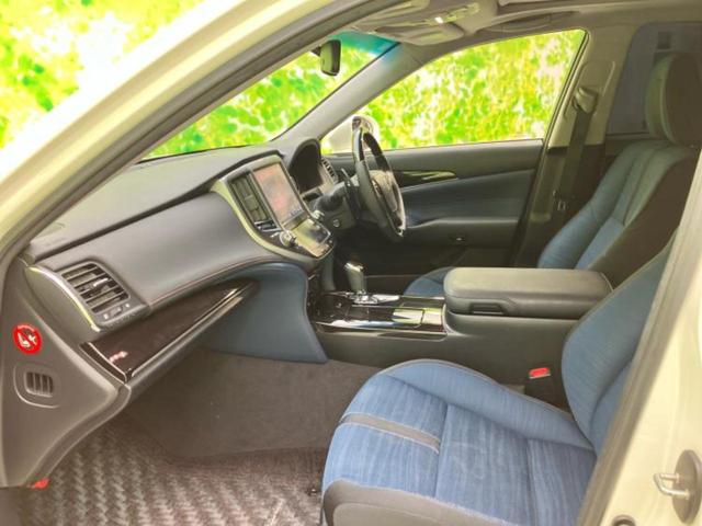 クラウン アスリートＳ－Ｔ　新品タイヤ／サンルーフ／保証書／純正　ＳＤナビ／ヘッドランプ　ＬＥＤ／Ｂｌｕｅｔｏｏｔｈ接続／ＥＴＣ／ＥＢＤ付ＡＢＳ／横滑り防止装置／アイドリングストップ／クルーズコントロール／バックモニター　禁煙車（6枚目）