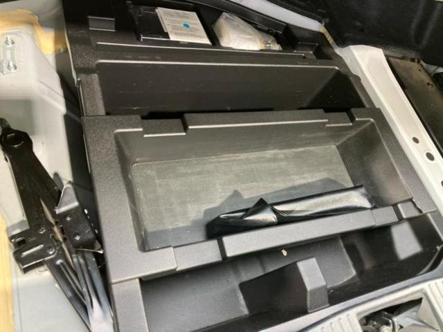 クラウン アスリートＳ－Ｔ　新品タイヤ／サンルーフ／保証書／純正　ＳＤナビ／ヘッドランプ　ＬＥＤ／Ｂｌｕｅｔｏｏｔｈ接続／ＥＴＣ／ＥＢＤ付ＡＢＳ／横滑り防止装置／アイドリングストップ／クルーズコントロール／バックモニター　禁煙車（24枚目）