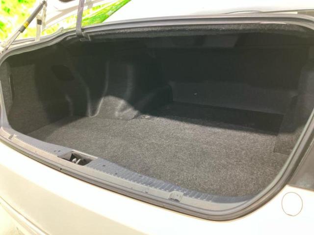 クラウン アスリートＳ－Ｔ　新品タイヤ／サンルーフ／保証書／純正　ＳＤナビ／ヘッドランプ　ＬＥＤ／Ｂｌｕｅｔｏｏｔｈ接続／ＥＴＣ／ＥＢＤ付ＡＢＳ／横滑り防止装置／アイドリングストップ／クルーズコントロール／バックモニター　禁煙車（25枚目）