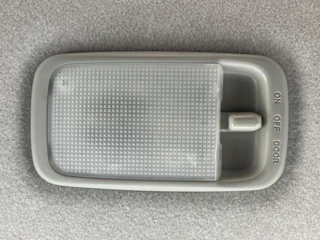 カスタムＸ　保証書／ヘッドランプ　ＨＩＤ／ＥＴＣ／ＥＢＤ付ＡＢＳ／エアバッグ　運転席／エアバッグ　助手席／パワーウインドウ／キーレスエントリー／オートエアコン／パワーステアリング／盗難防止システム（画像33）