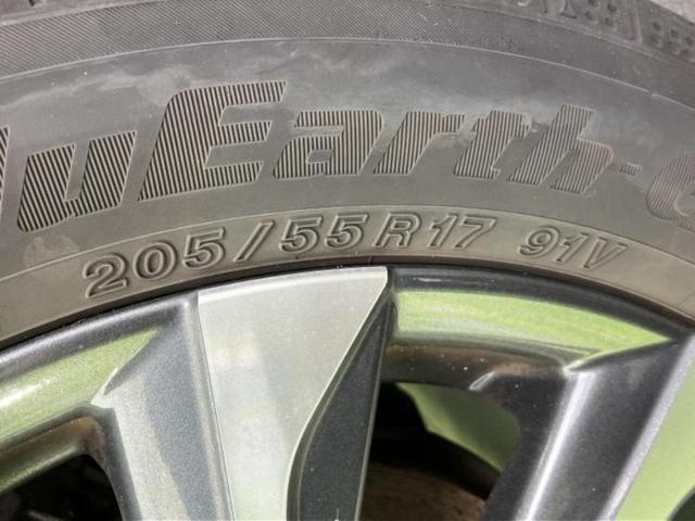 ハイブリッドＳ－Ｚ　新品タイヤ／保証書／ディスプレイオーディオ＋ナビ１０．５インチ／フリップダウンモニター　純正　１４インチ／トヨタセーフティセンス／両側電動スライドドア／シートヒーター　前席（画像51）