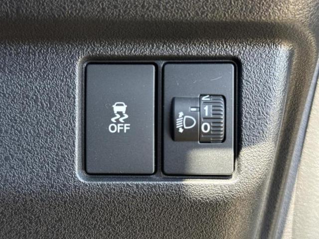 ターボ　新品タイヤ／純正　ＳＤナビ／ホンダセンシング／両側電動スライドドア／シートヒーター　前席／車線逸脱防止支援システム／シート　合皮／ドライブレコーダー　前後／ヘッドランプ　ＬＥＤ／ＵＳＢジャック（画像29）