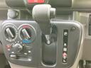 WECARSの展示場では実際に見て、触ってお車をお選びいただけます!知識の豊富な営業スタッフが様々なカーライフをご提案いたします!