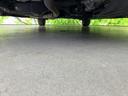 車両前方側の下廻り画像です。エンジン付近から車両中央部までの状態を確認いただけます。◆ご購入前に気になる下廻りの様子を把握したい方は、店頭スタッフまでお問い合わせ下さい。