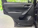 落ち着いた色合いで車内になじみ、乗員の視界にもすっきり映ります。窓から光が入り、同乗者も明るさを感じられる空間です。◆画像認識AIによる推定であり実際と異なる場合があります。