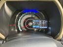 速度や車両情報を運転席から確認しやすい、メーターまわりの視認性に配慮された配置です。表示がまとまっているため、走行中も必要な情報を把握しやすく、日々の運転をサポートします。