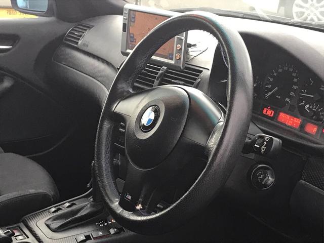 ３シリーズ ３１８ｉ　キーレス　アルミホイール　ＨＩＤヘッドライト　運転席エアバッグ　助手席エアバッグ　エアコン　パワーステアリング　パワーウィンドウ　走行４６０００ｋｍ　オートマ（11枚目）