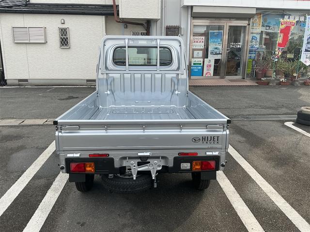ハイゼットトラック スタンダード　４ＷＤ　ＣＶＴ　エアコン　パワステ　スマートアシスト　純正ＡＭ／ＦＭラジオ（3枚目）