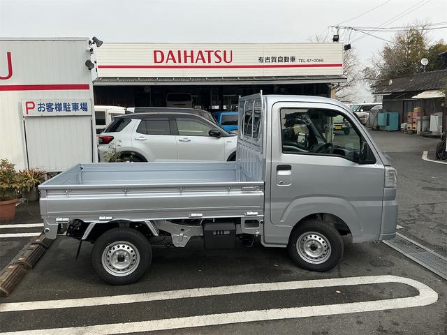 ハイゼットトラック スタンダード　４ＷＤ　ＣＶＴ　エアコン　パワステ　スマートアシスト　純正ＡＭ／ＦＭラジオ（4枚目）
