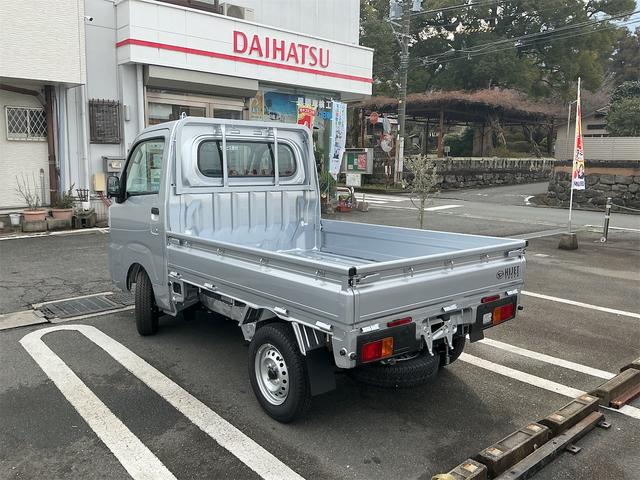 ハイゼットトラック スタンダード　４ＷＤ　ＣＶＴ　エアコン　パワステ　スマートアシスト　純正ＡＭ／ＦＭラジオ（9枚目）